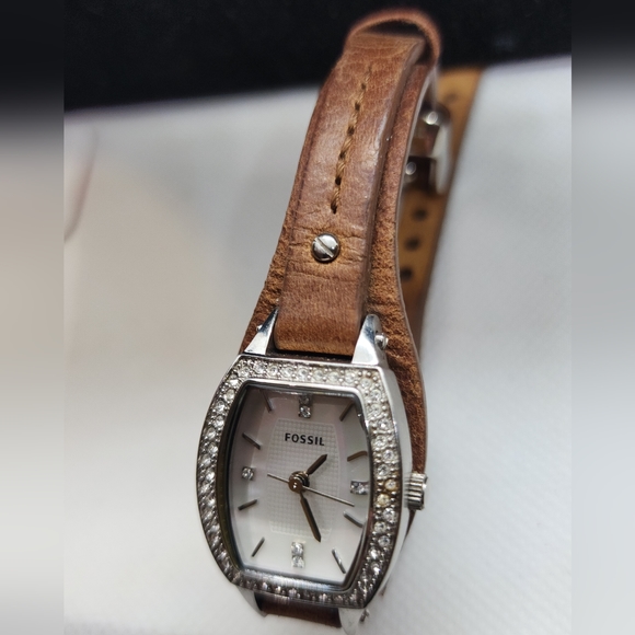 FOSSIL Women's Watch - Picture 4 of 12